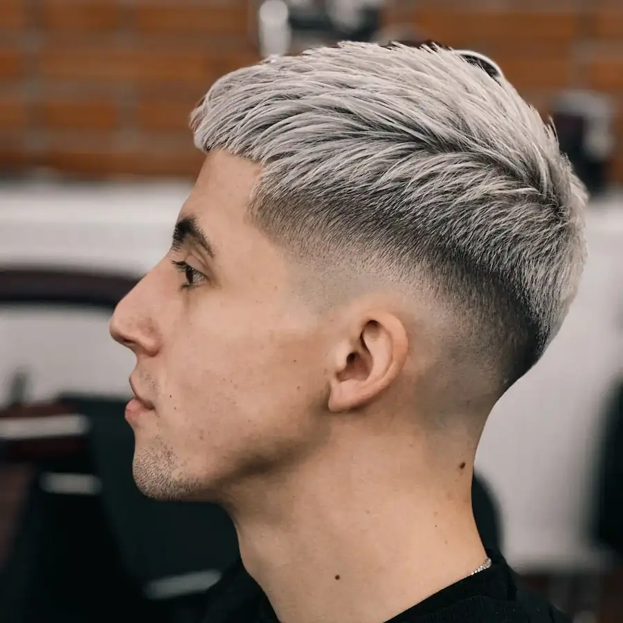 Męska fryzura undercut wykonana w Gentlemen Barber Shop Rzeszów