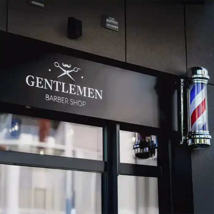 Witryna i wejście do Gentlemen Barber Shop Rzeszów